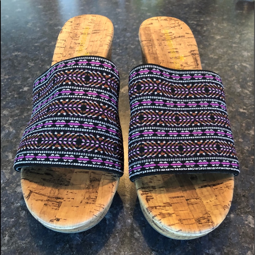 Women’s multi colored wedges 8.5